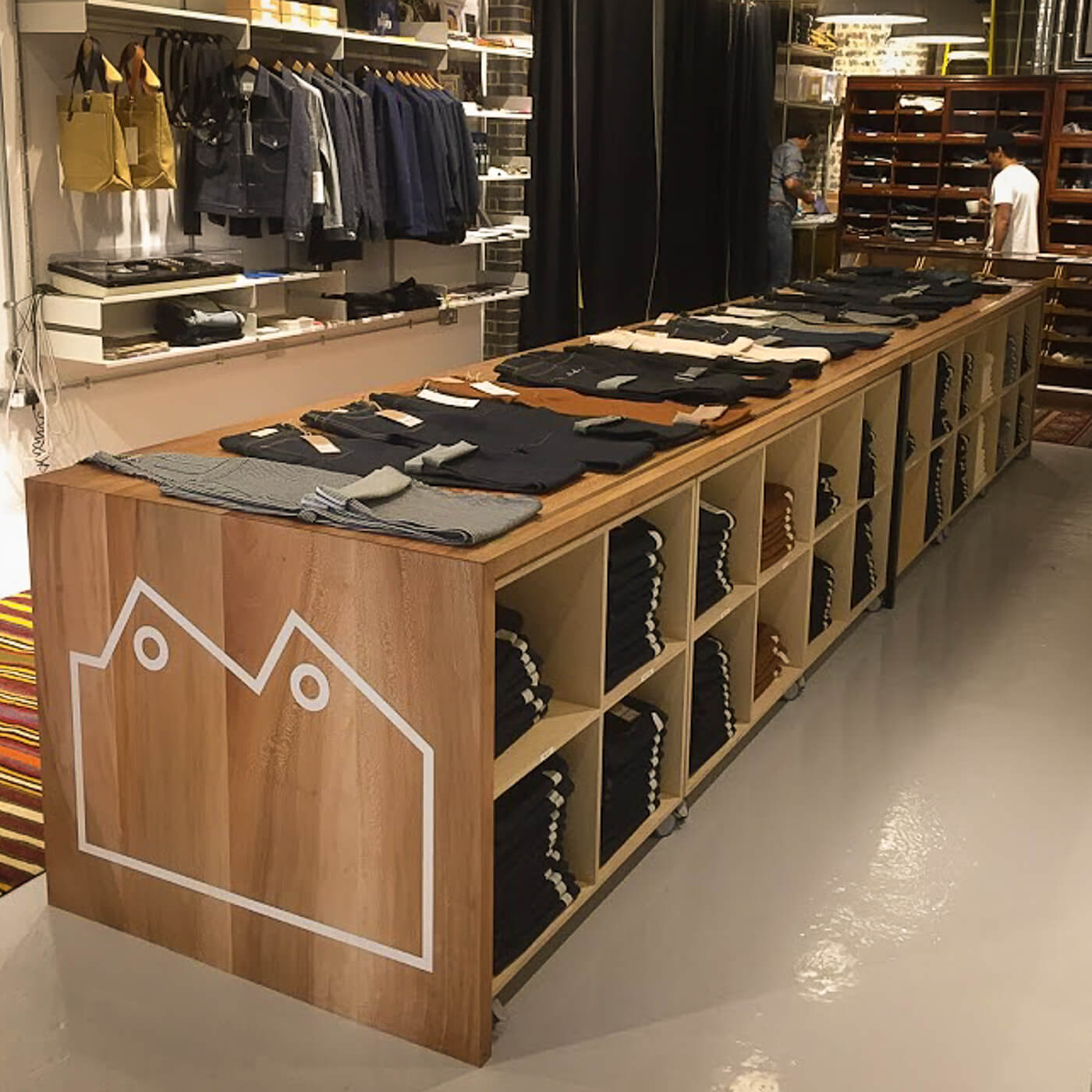 London plane table at Blackhorse Ateliers